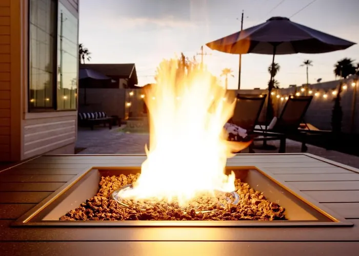 Pure Elegance In Old Town - Pool, Hot Tub, Fire Pit & Ping-pong Holiday home Scottsdale