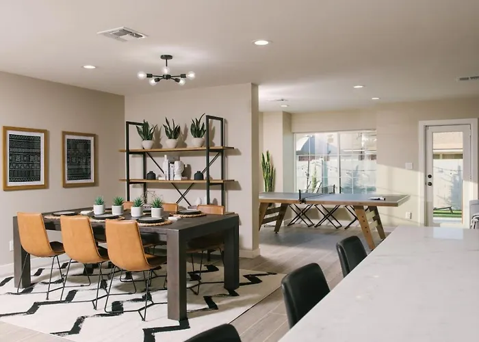 Pure Elegance In Old Town - Pool, Hot Tub, Fire Pit & Ping-pong Holiday home Scottsdale