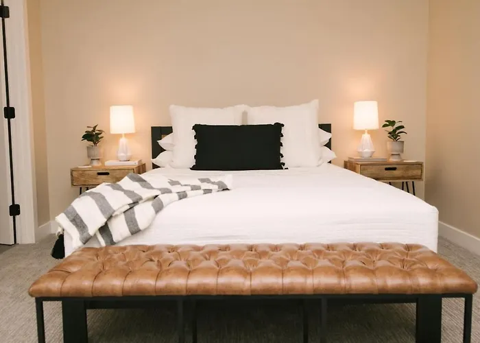 Holiday home Pure Elegance In Old Town - Pool, Hot Tub, Fire Pit & Ping-pong *