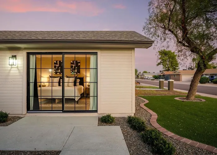 Holiday home Pure Elegance In Old Town - Pool, Hot Tub, Fire Pit & Ping-pong Scottsdale